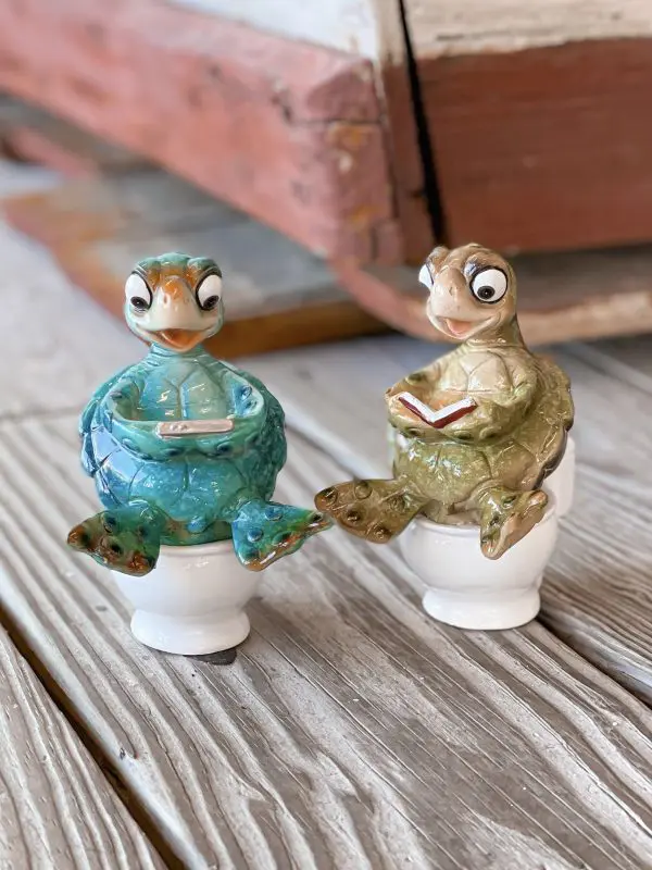 Turtle on Toilet - Book - Image 2