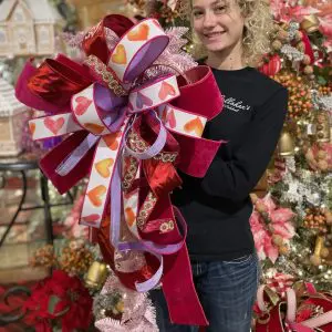 Pine Teardrop Swag 38" - Soft Pink (w/ Heart Bow)