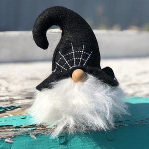 S Gnome - Spiderweb & Beard