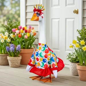 Giddy the Porch Goose: Outfit - Birthday Fashion